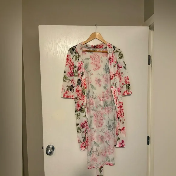 Show Me Your MuMu Brie Robe - Picture 2 of 7